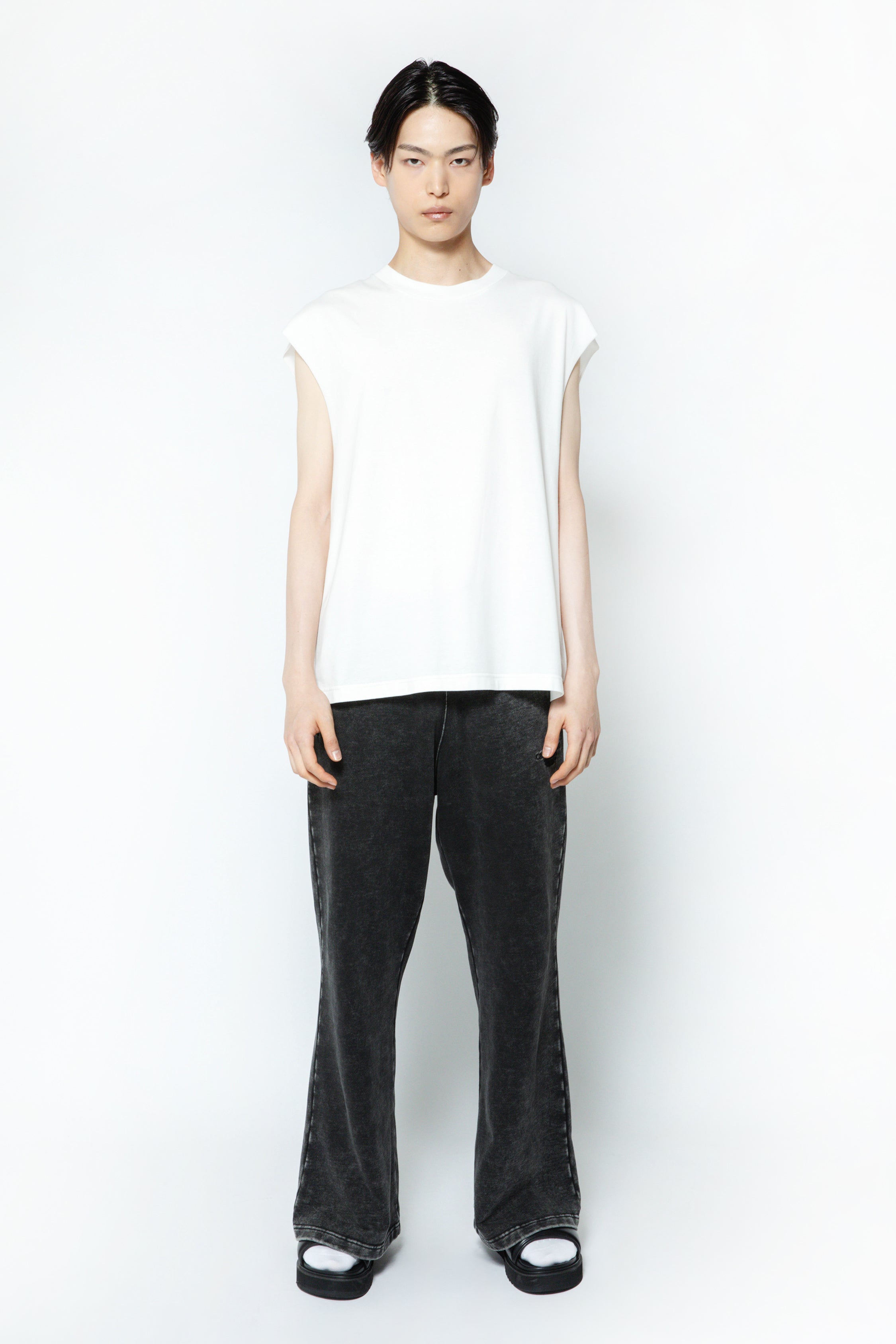CDL Atelier Sleeveless Tee 白　L PRE-ORDER] CDL Atelier Sleeveless Tee – CDL TOKYO