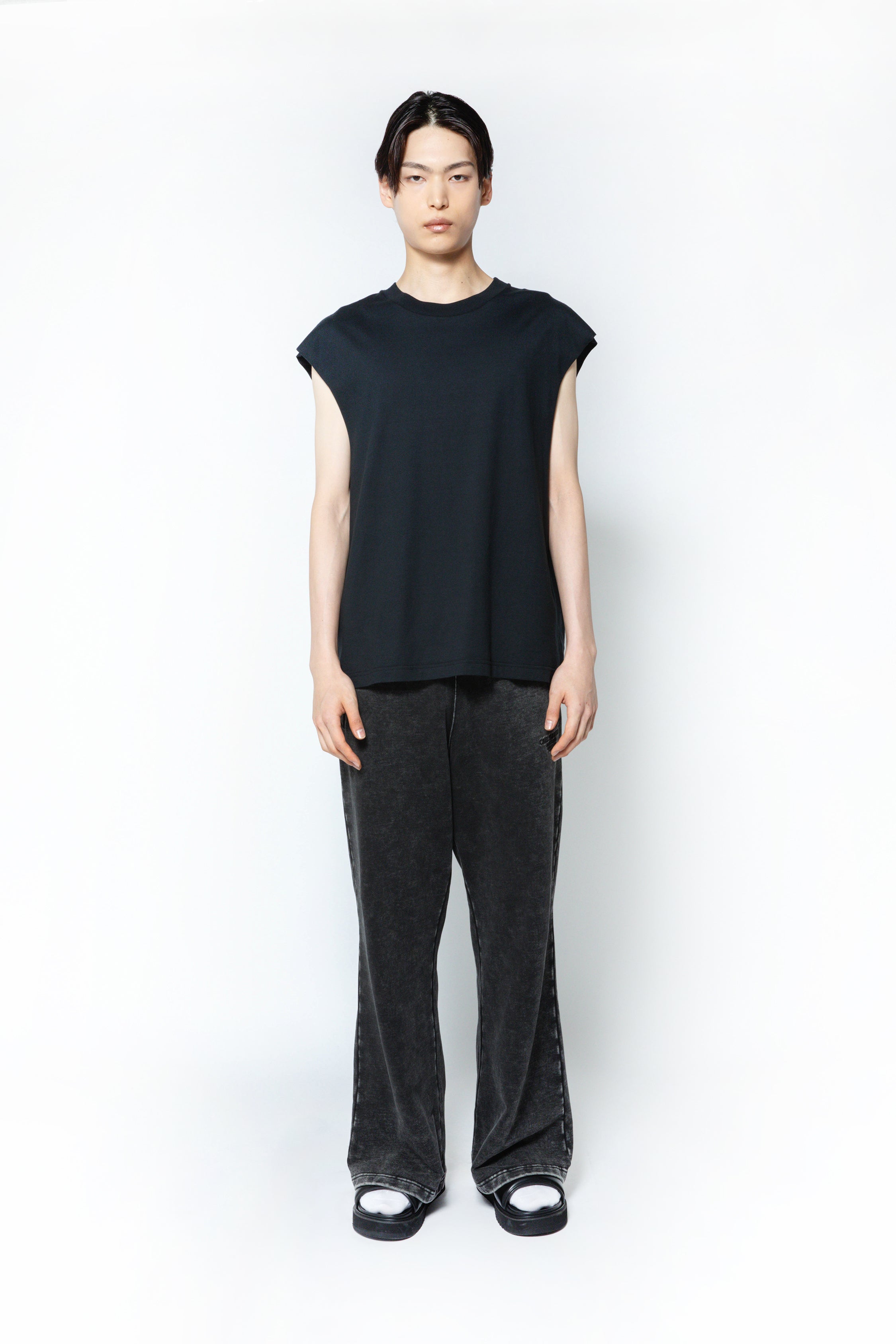PRE-ORDER] CDL Atelier Sleeveless Tee – CDL TOKYO