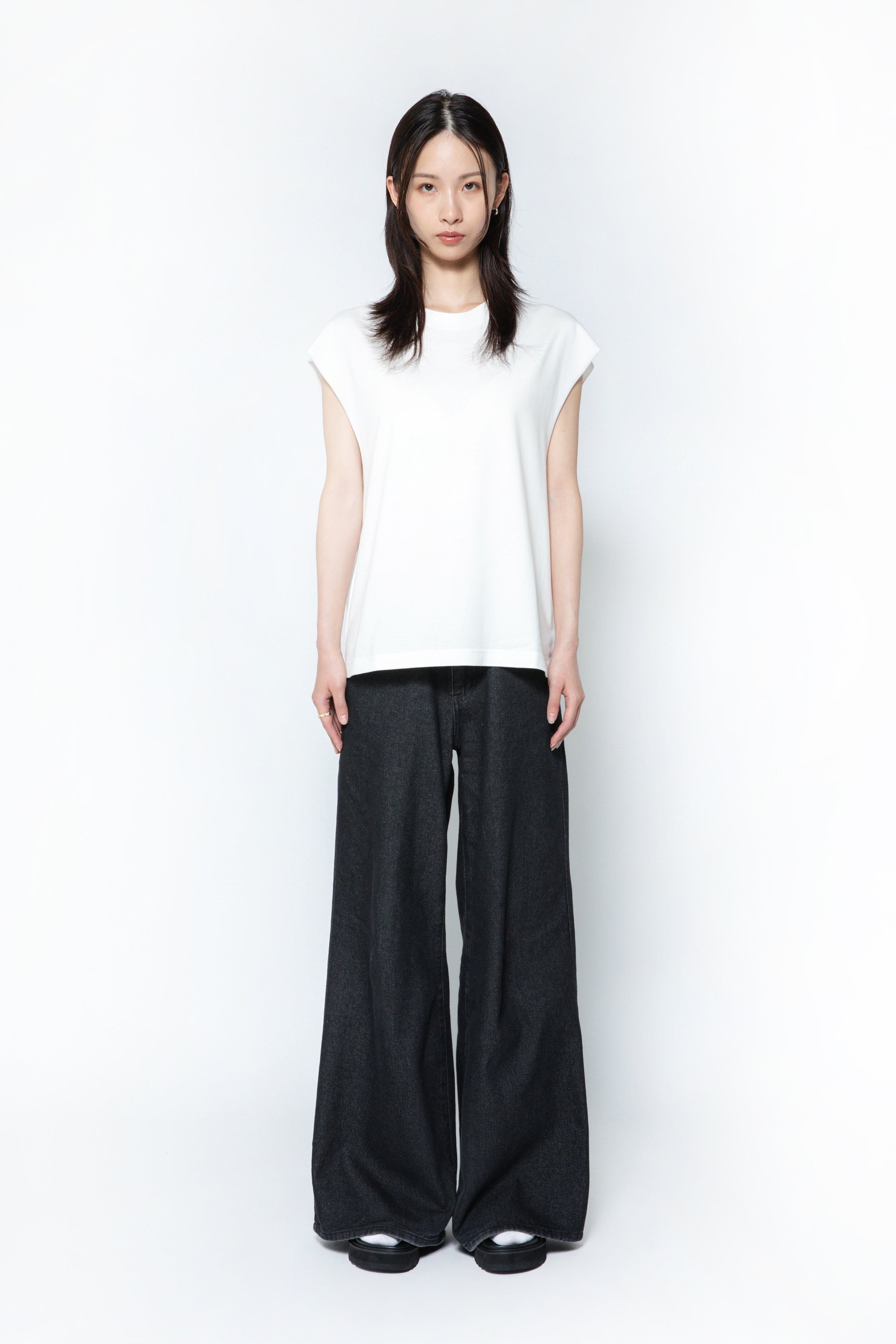 CDL AtelierSleevelessTeeLブラック ノースリーブTシャツ CDL AtelierSleevelessTeeLブラック ノースリーブTシャツ - メルカリ