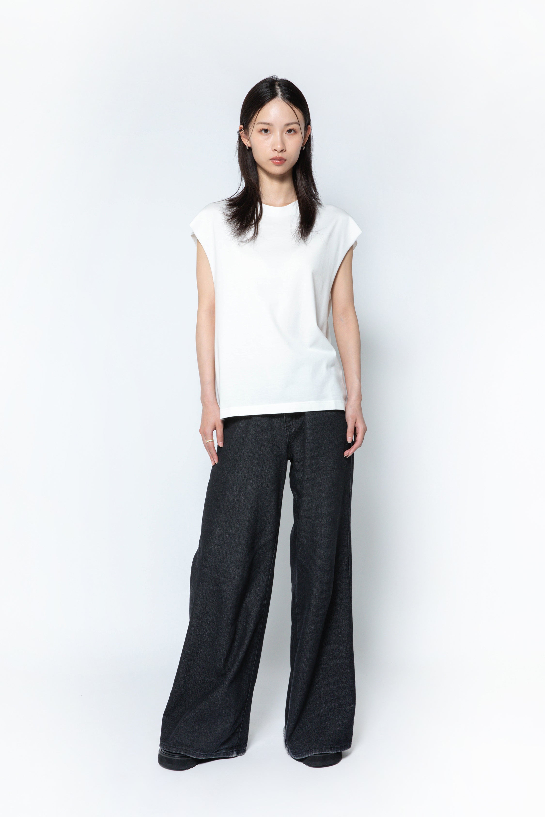 PRE-ORDER] CDL Atelier Sleeveless Tee – CDL TOKYO