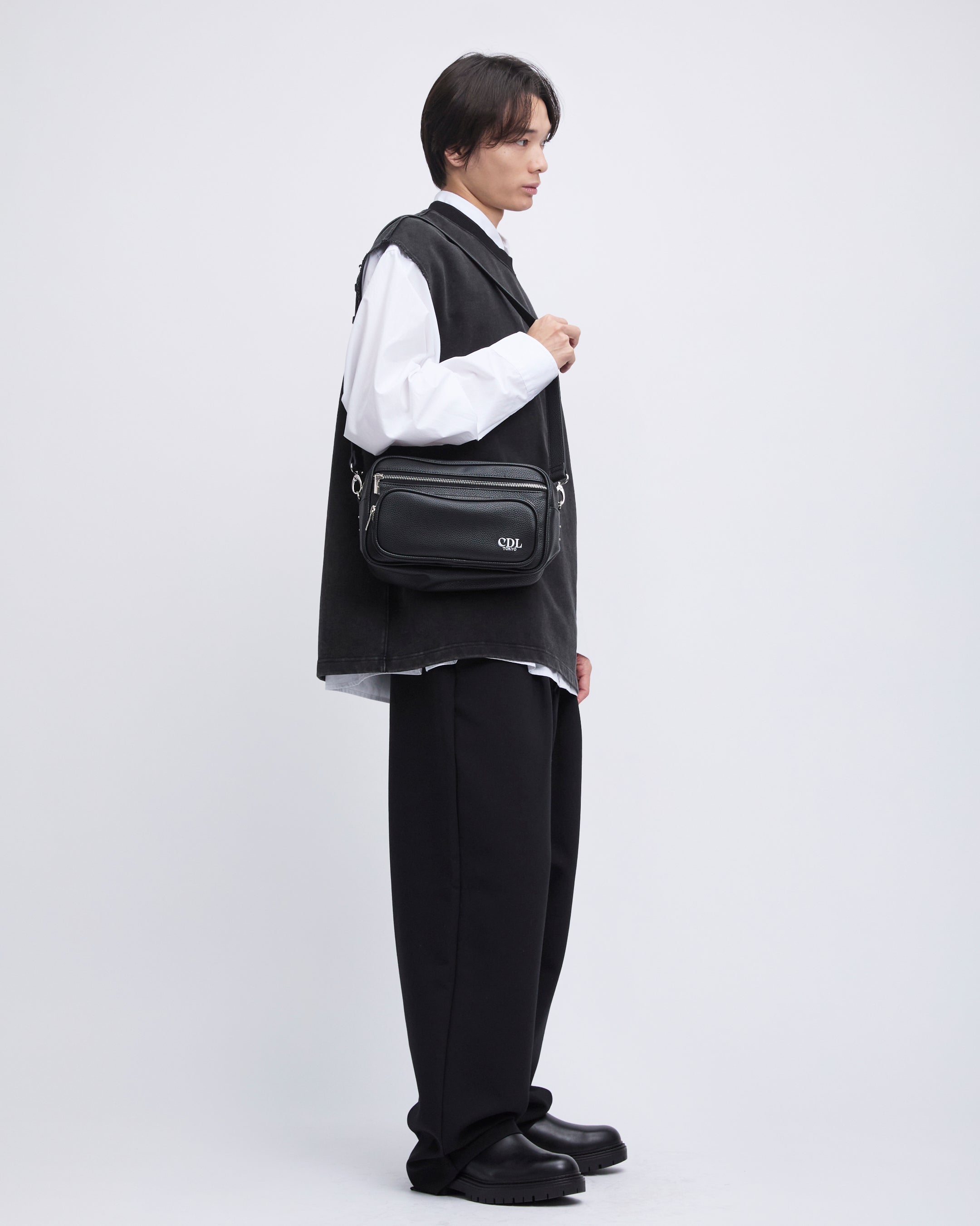【美品】CDL TOKYO ナイロン ショルダーバッグ PRE-ORDER] CDL Triple Zip Shoulder Bag – CDL TOKYO