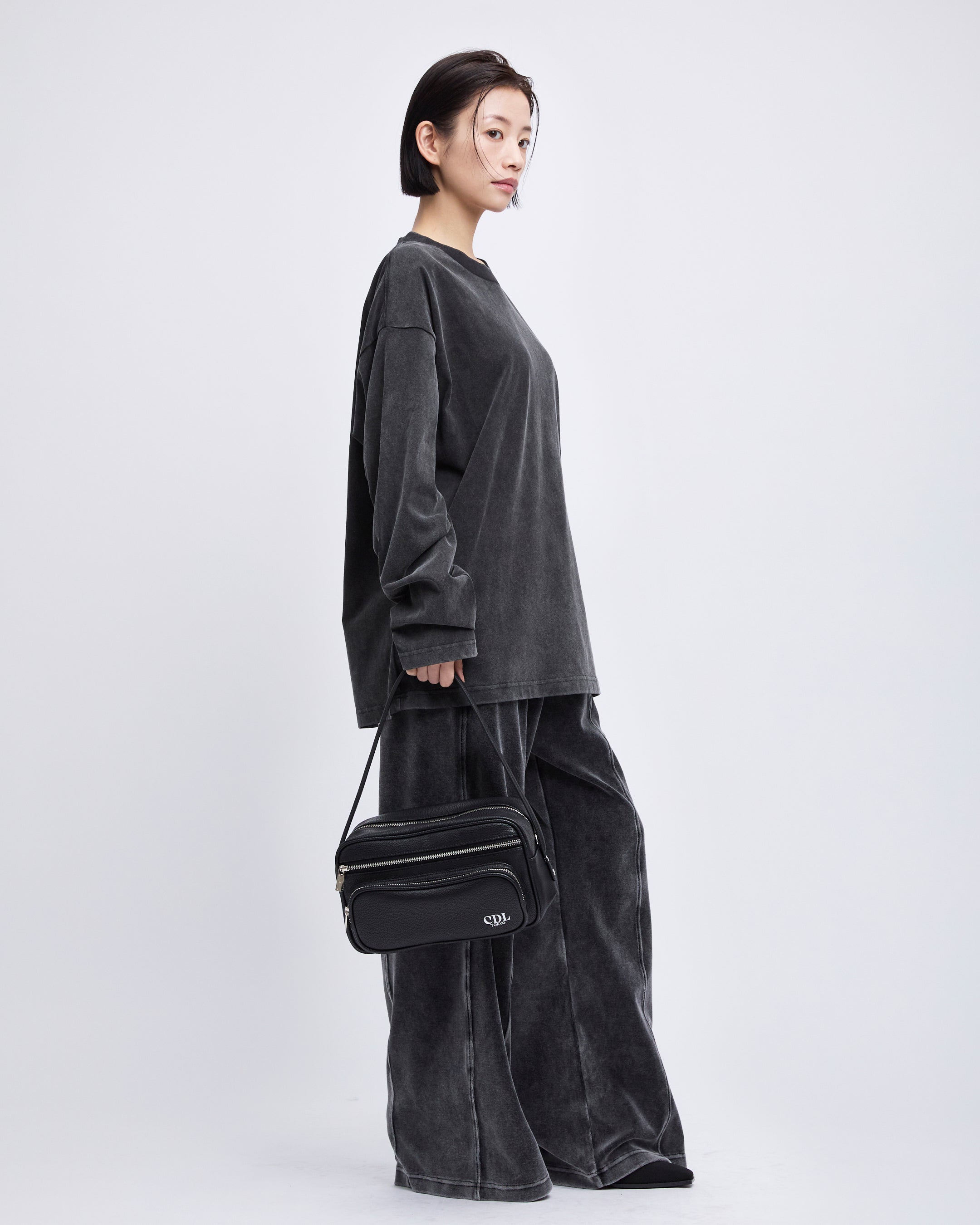 【美品】CDL TOKYO ナイロン ショルダーバッグ PRE-ORDER] CDL Triple Zip Shoulder Bag – CDL TOKYO
